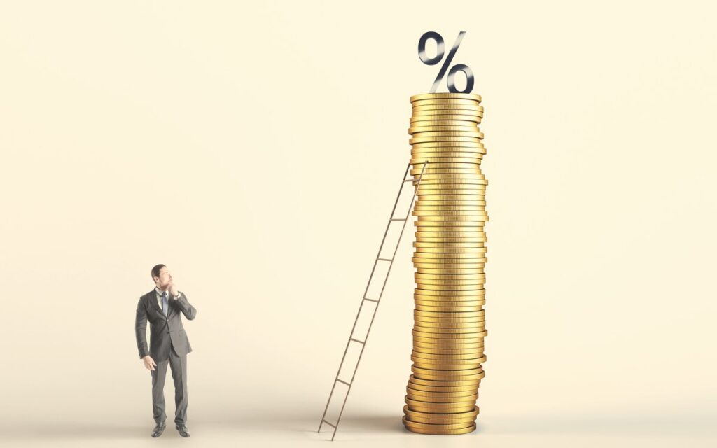 5월엔 2.50%를 동결했다, 7월엔 2.75%로 올렸다